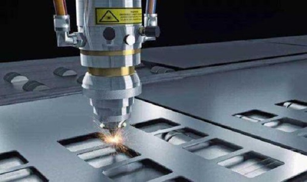 激光切割機到底是如何工作的? 激光切割機到底是如何工作的?